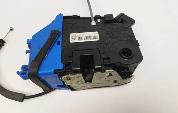 KIA Sportage Front door lock 81310F1300