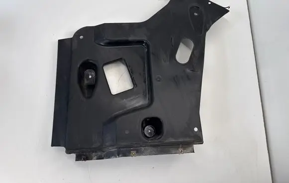 Maserati Ghibli Engine splash shield/under tray 670003437