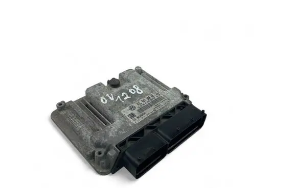 Volkswagen PASSAT B7 Engine control unit/module 03L907309AE 0281017946