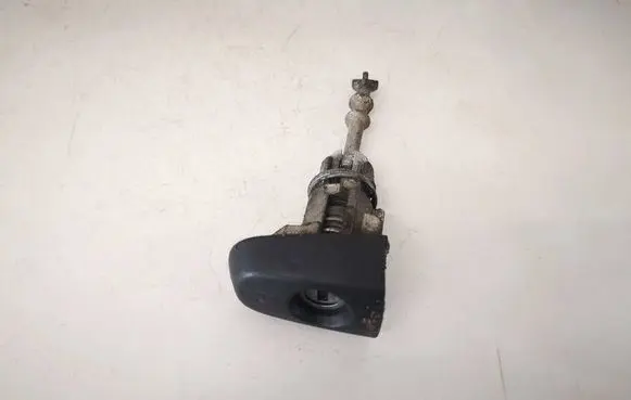 Toyota Yaris Front door lock (next to the handle) 
