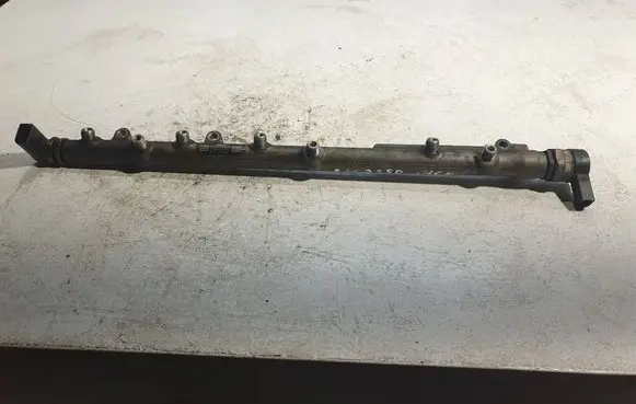 BMW 3 E90 E91 Fuel main line pipe 7799610 000040L5 0445216023