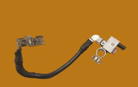 Volkswagen Golf VII Negative earth cable (battery) 5Q0915181G