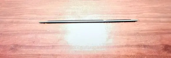 Toyota Avensis T270 Rear door glass trim molding