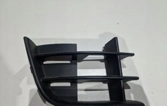 Skoda Fabia Mk2 (5J) Front bumper lower grill 5J0853666A