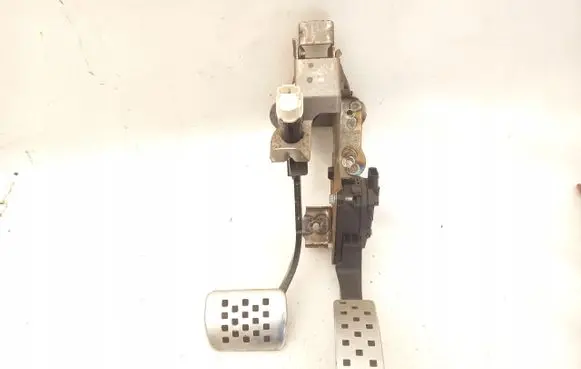 Renault Clio IV Brake pedal bracket assembly 