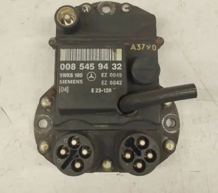 Mercedes-Benz E W124 Ignition amplifier control unit 0085459432 A0085459432