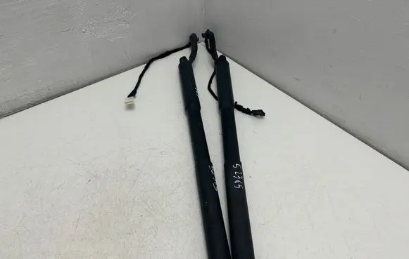 BMW 3 F30 F35 F31 Tailgate/trunk strut/damper 726315608 7263156 13032014