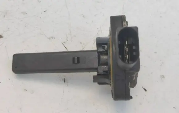 BMW 3 E90 E91 Oil level sensor 7501786 6PR00832400