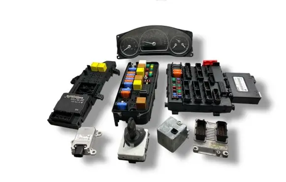 Engine ECU kit and lock set