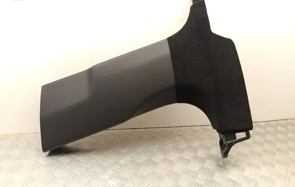 Tesla Model Y Juniper (B) pillar trim (bottom) 194093560E