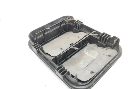 Renault Trafic III (X82) Quarter panel pressure vent 93862182