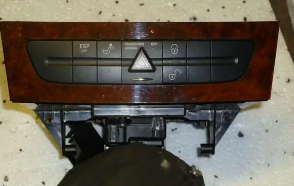 Mercedes-Benz E W211 Car ashtray A211