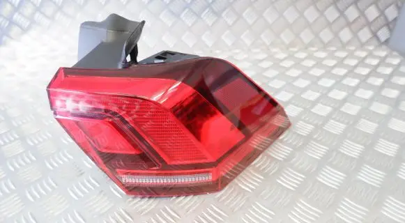 Volkswagen Tiguan Rear/tail lights 5NA945096C 5NA945312