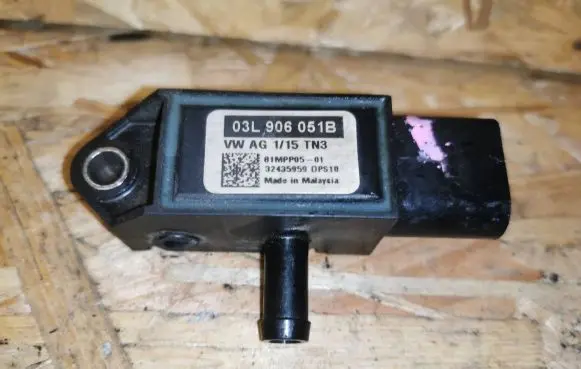 Audi A4 S4 B8 8K Exhaust gas pressure sensor 03L906051B 81MPP0501 32435959