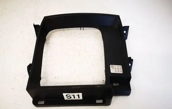 Lexus IS 220D-250-350 Center console 5880453090