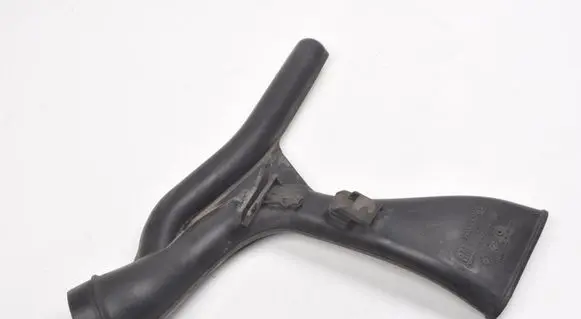 Opel Meriva B Air intake hose/pipe 13332262