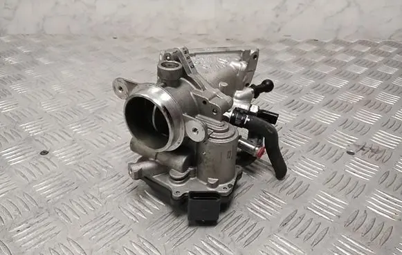 Skoda Octavia Mk4 Throttle valve 04L128063T