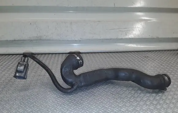 Volvo V70 Breather/breather pipe/hose 30788009