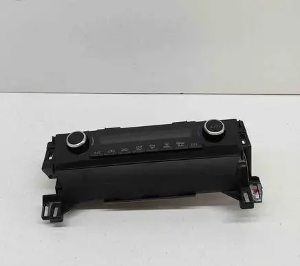 Toyota Yaris Cross Interior fan control switch 559000DD00