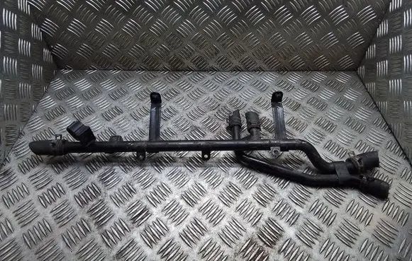 Volkswagen Touareg I Engine coolant pipe/hose