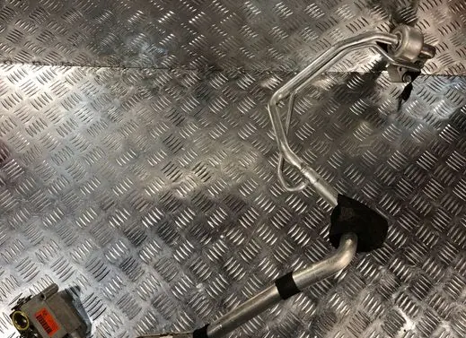 Volvo XC60 Air conditioning (A/C) pipe/hose 31404338