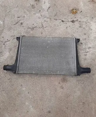 Audi Q7 4M Intercooler radiator 4M0145805C ED668002