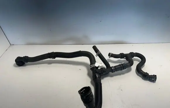 Peugeot 308 Engine coolant pipe/hose 9822382080