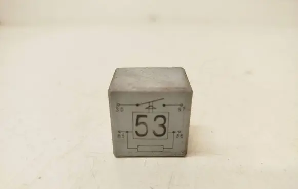 Volkswagen Golf IV Other relay 141951253B 20240072