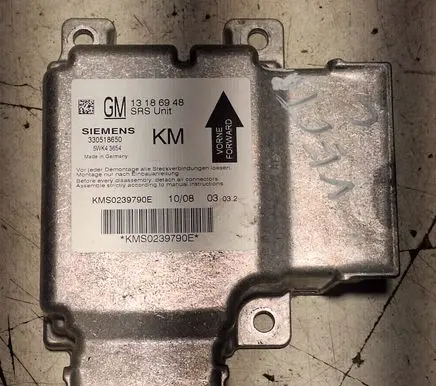 Opel Vectra C Airbag control unit/module 13186948 330518650 5WK43654