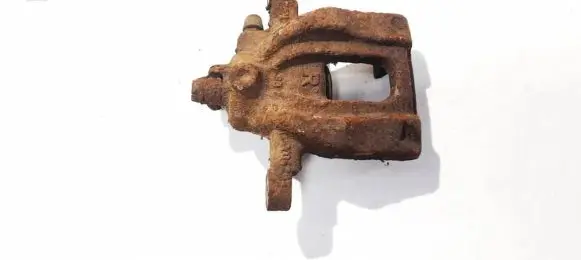 Honda CR-V Rear brake caliper