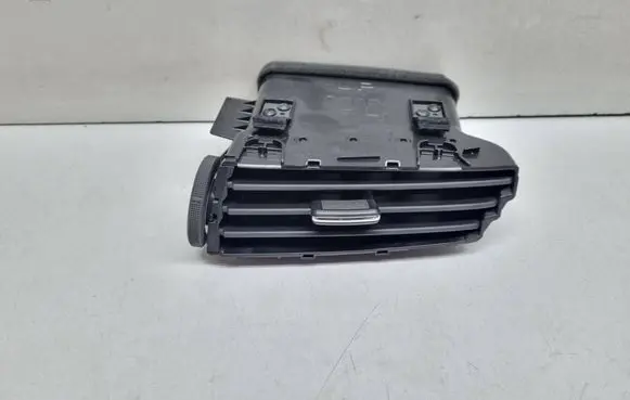 Nissan X-Trail T32 Dash center air vent grill 687504CE0A