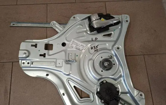 Hyundai ix35 Front door electric window regulator 813102Y010
