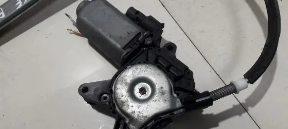 Renault Megane I Front door window regulator motor