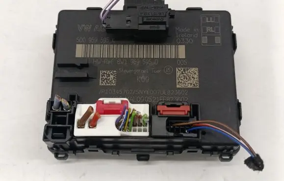 Audi A3 8Y Door control unit/module 8W1959595D