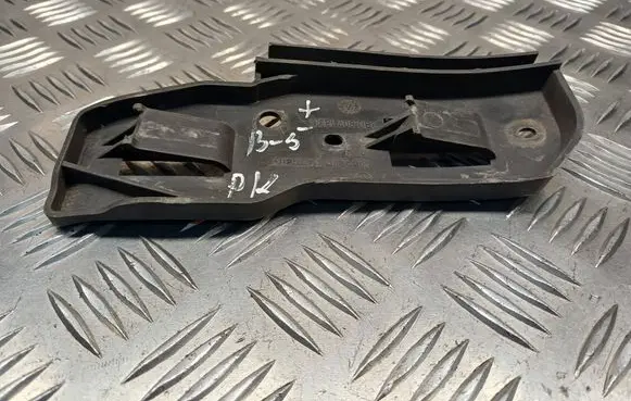Volkswagen PASSAT B5.5 Front bumper mounting bracket 3B0807183E