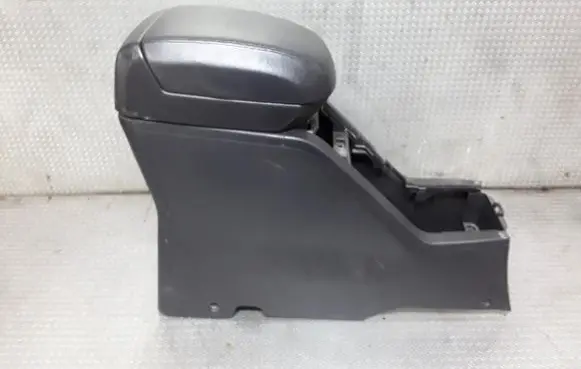 Chevrolet Captiva Armrest