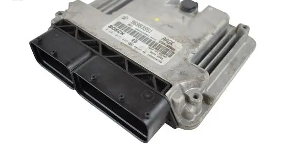 Chevrolet Cruze Engine control unit/module 0281015445