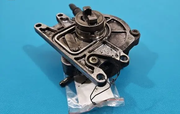 Opel Astra G Vacuum pump 90531397 IMPRK1527056