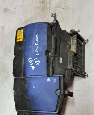 Mercedes-Benz C W203 Air filter box A2710900901