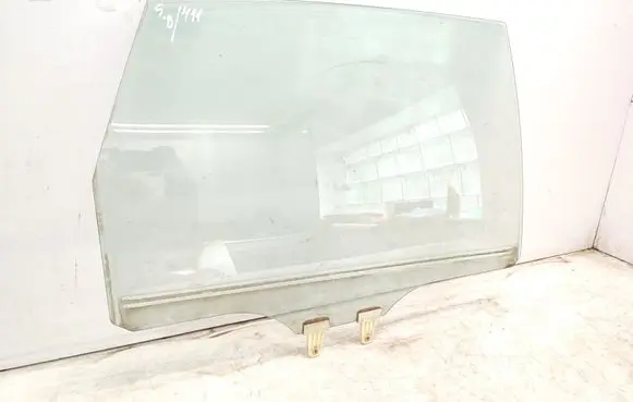 Suzuki Liana Rear door window glass 43R00018