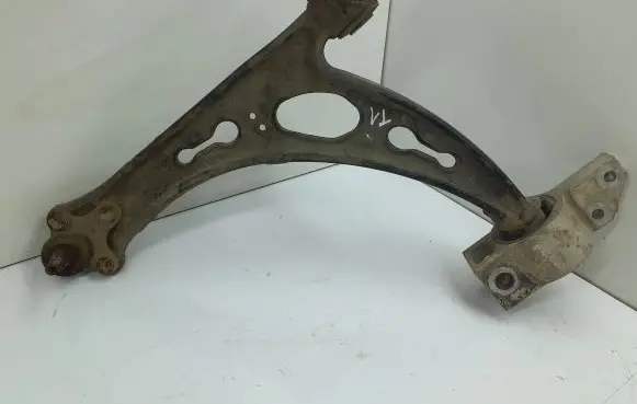 Volkswagen Touran I Front lower control arm/wishbone
