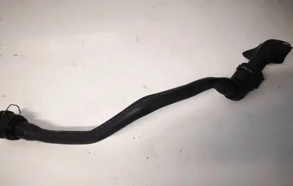 Mercedes-Benz A W176 Engine coolant pipe/hose 