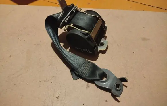 Renault Thalia I Rear seatbelt 153493 049012