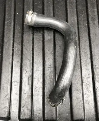 Land Rover Discovery 5 Engine coolant pipe/hose FK626F074CA D05WA
