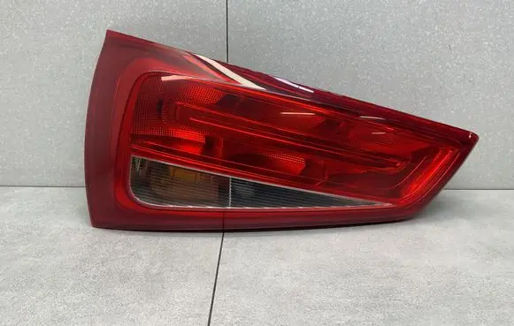 Audi A1 Tailgate rear/tail lights 8X0945093D