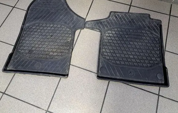 Mercedes-Benz Vito Viano W447 Car floor mat set A4476806700 A4476806500