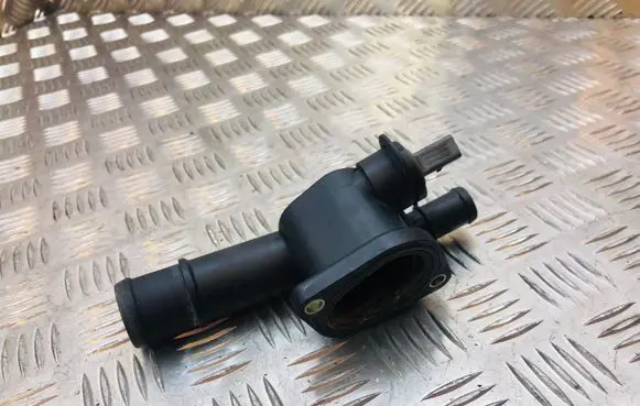 Volkswagen PASSAT B6 Thermostat housing 038121132G