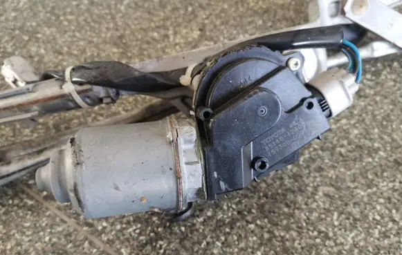Toyota Auris 150 Wiper motor 8511012A00 1593000291