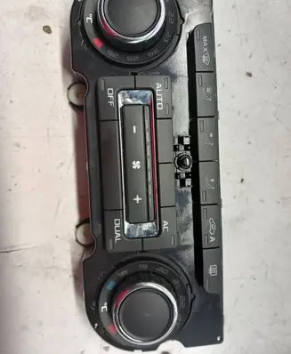 Skoda Octavia Mk2 (1Z) Climate control unit 3T0907044AR 5HB00974944