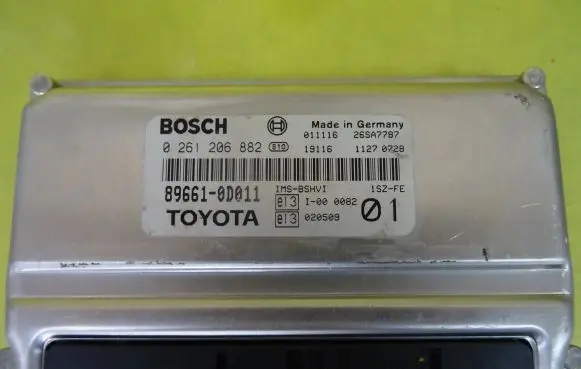 Toyota Yaris Engine control unit/module 896610D011